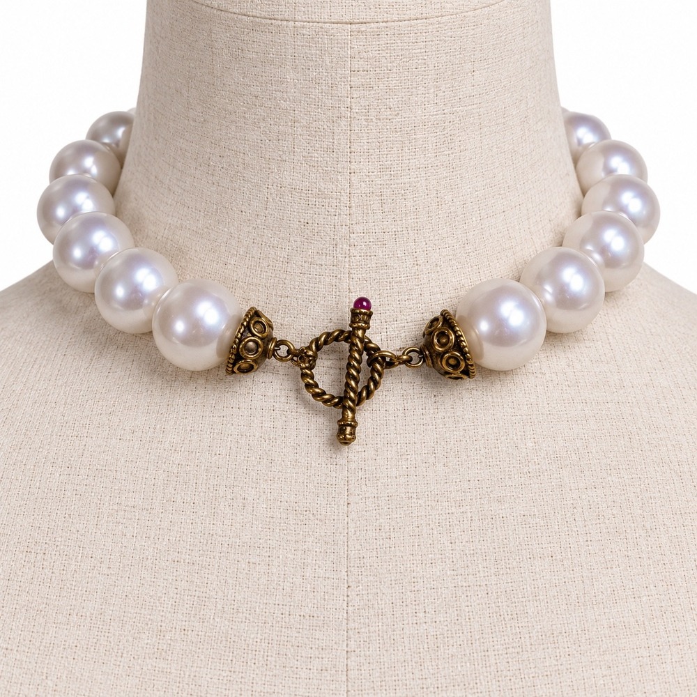 Vintage Faux Pearl Necklace White Bronze Tone Ornate Toggle Clasp Choker